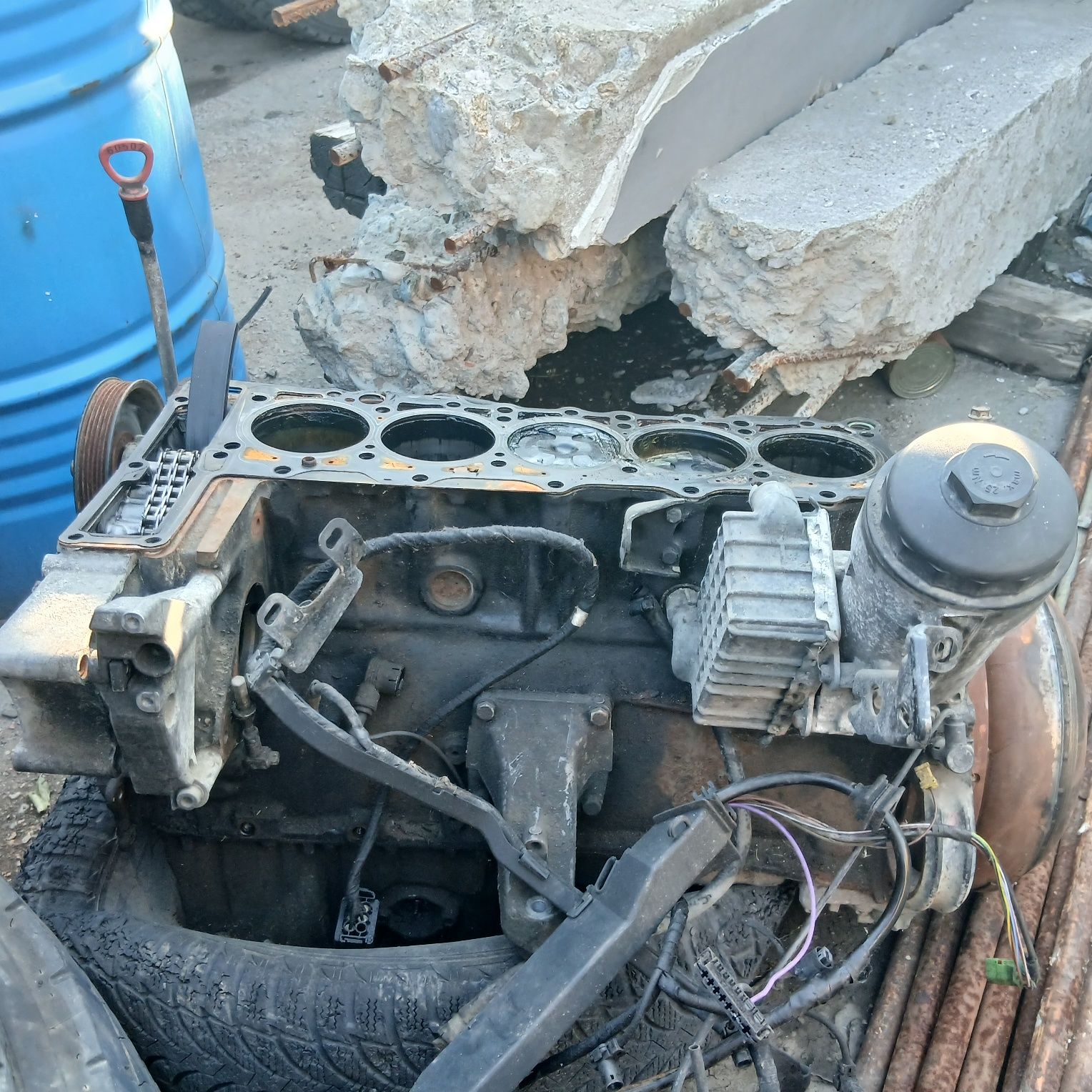 Двигател Mercedes om 605 2.5 turbodiesel