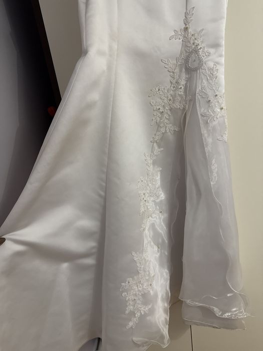 Rochita de mireasa pentru fetite