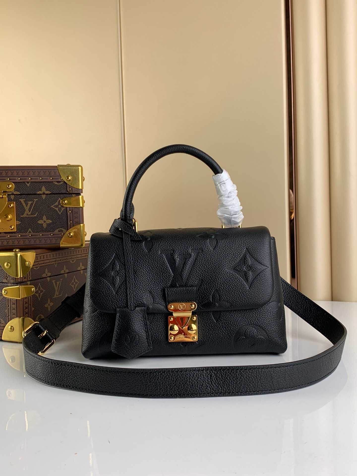 Geanta Louis Vuitton Madeleine BB, 24cm full black, tip Premium