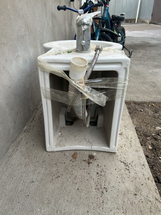 Продам биде в отличном состоянии, не использовался. Имеется кран.