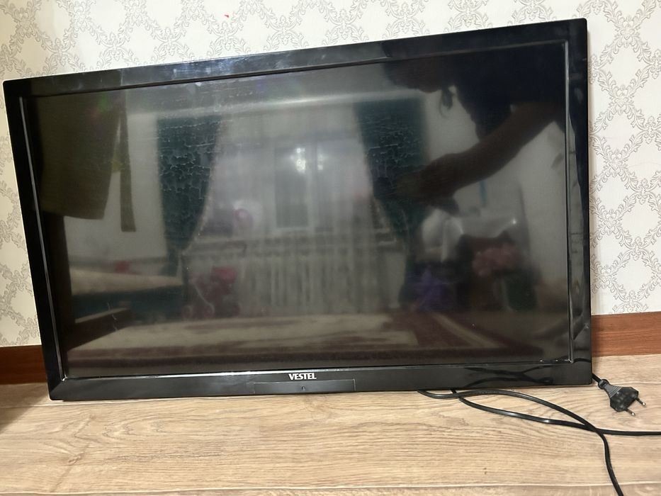 Продам тв в хорошем рабочем состояний