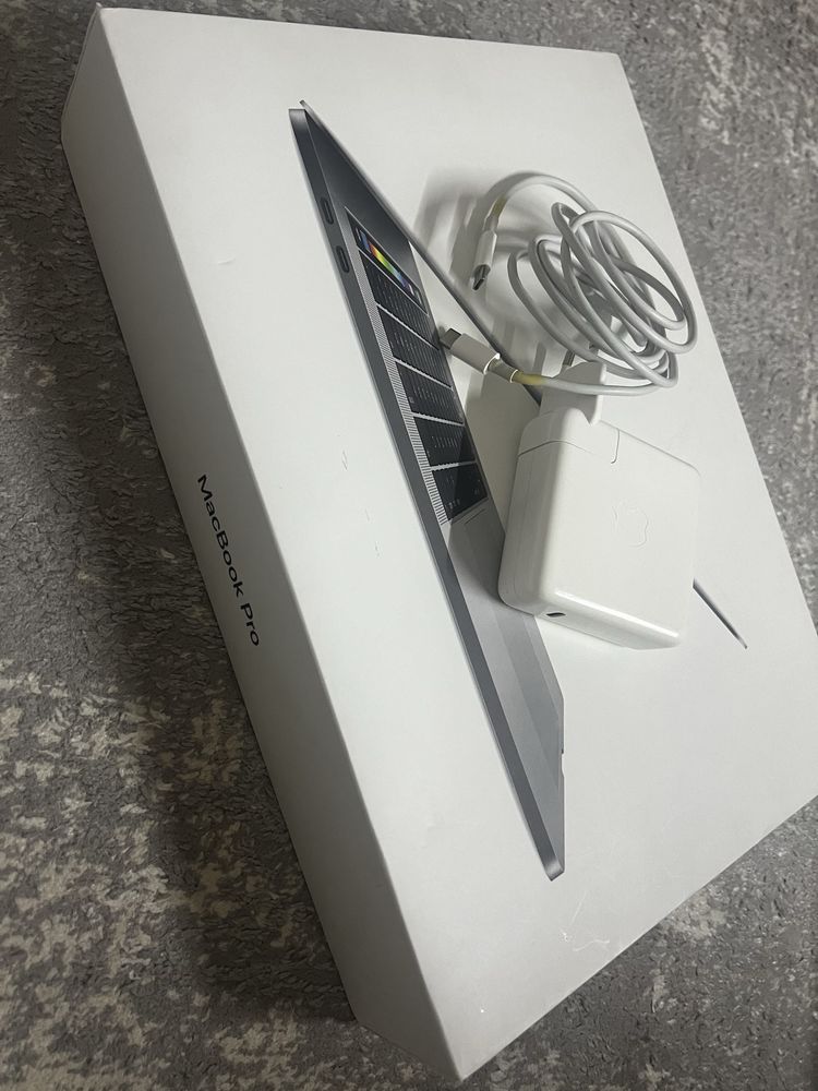 Продам MacBook Pro 15