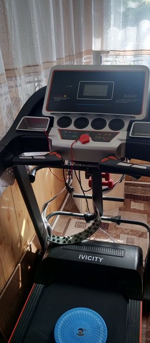 Продам беговую дорожку