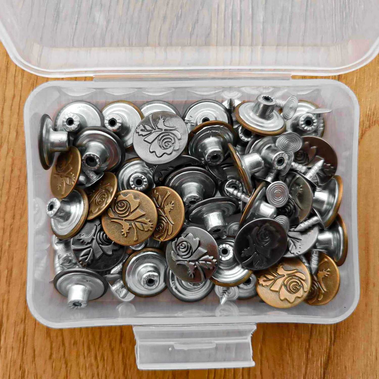 Копчета, капси за дрехи - розички златисти и сребристи-кутийка 50 бр.