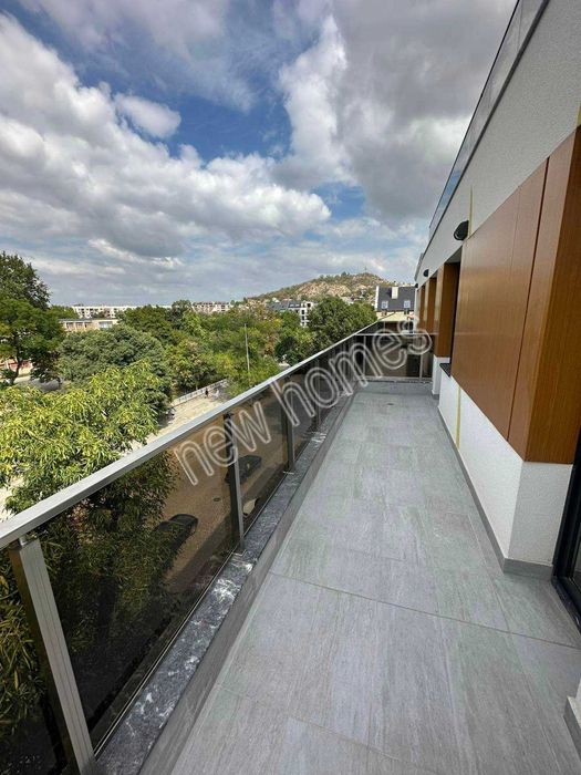 Продава се Тристаен апартамент в Пловдив, Младежки Хълм - 94 кв.м за 2181 €/кв.м - Снимка #12