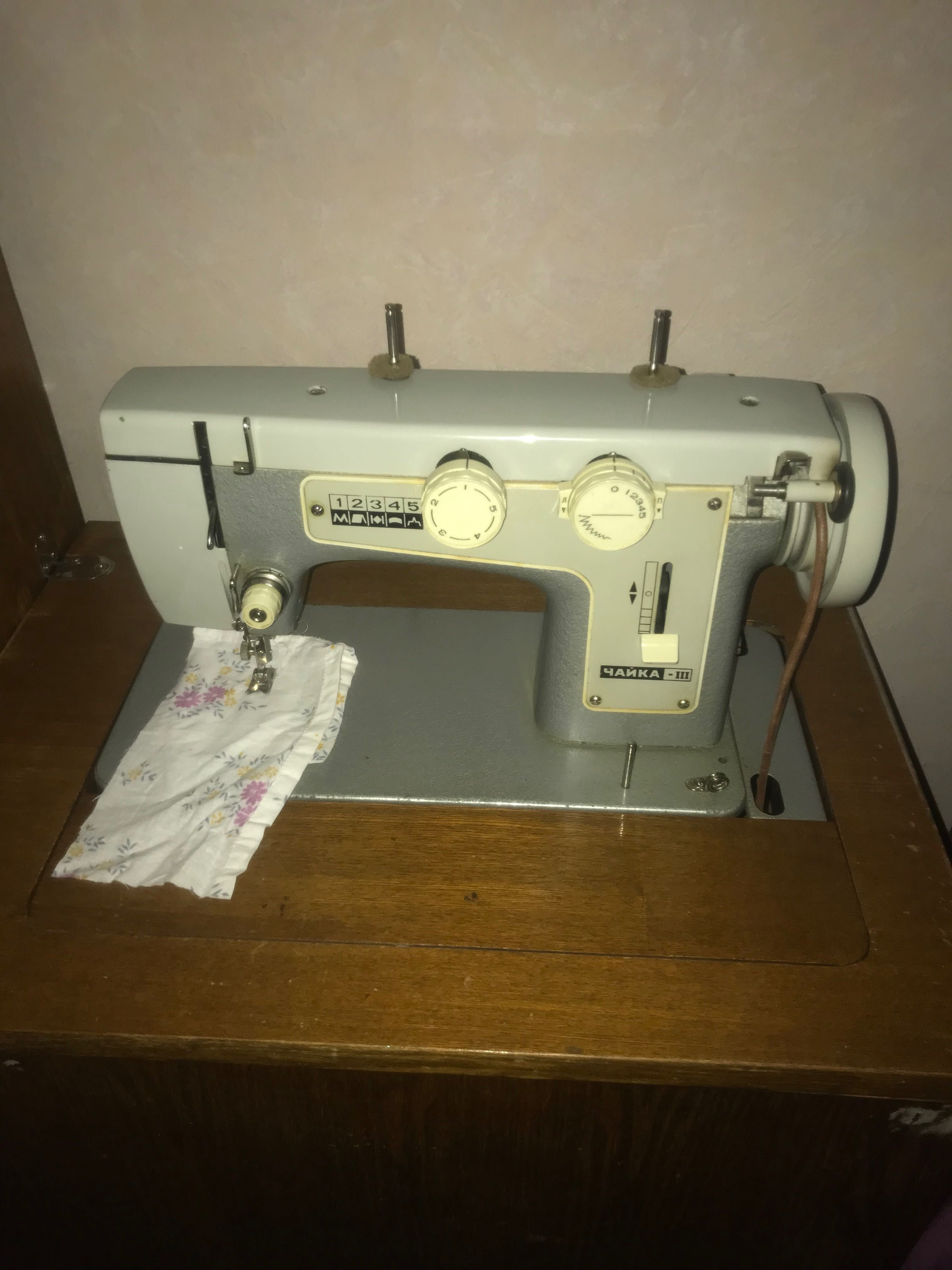 Швейная машинка Чайка-III