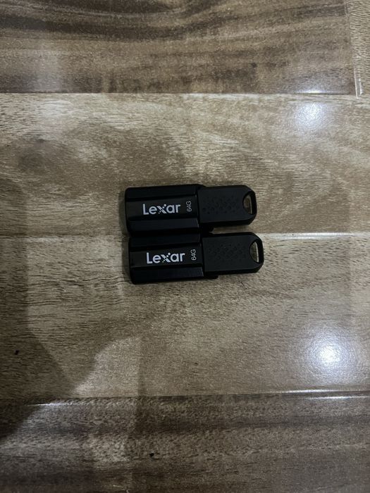Lexar fleshka 64gb
