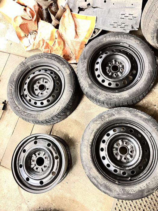 Зимняя резина с дисками 16 тойота