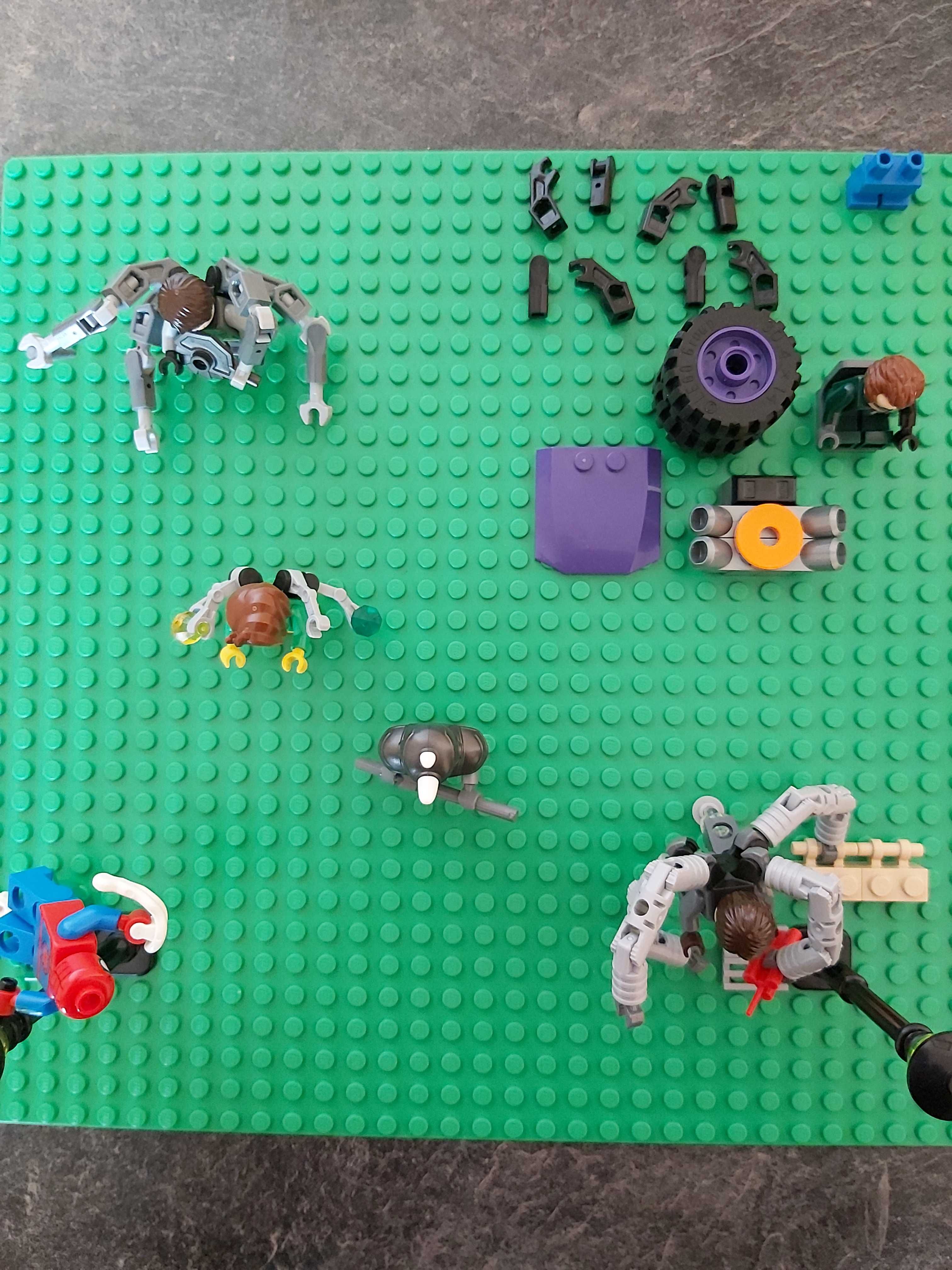 LEGO diorama Omul Paianjen vs. Doc Ock vs. Rino