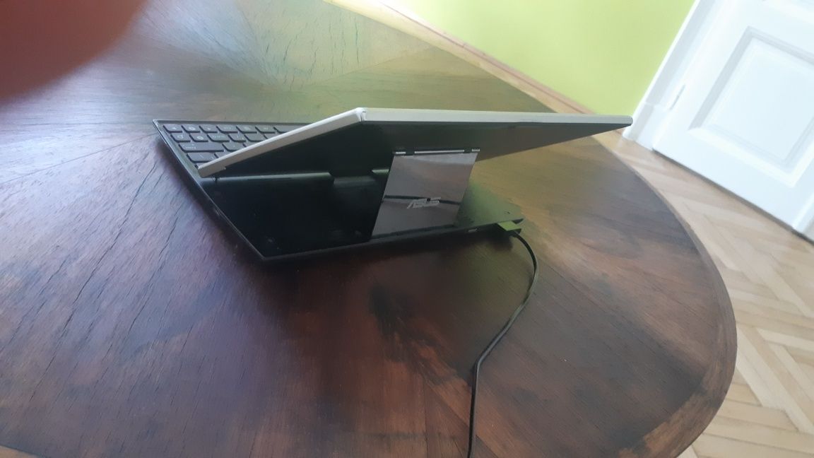 Tableta Asus 101