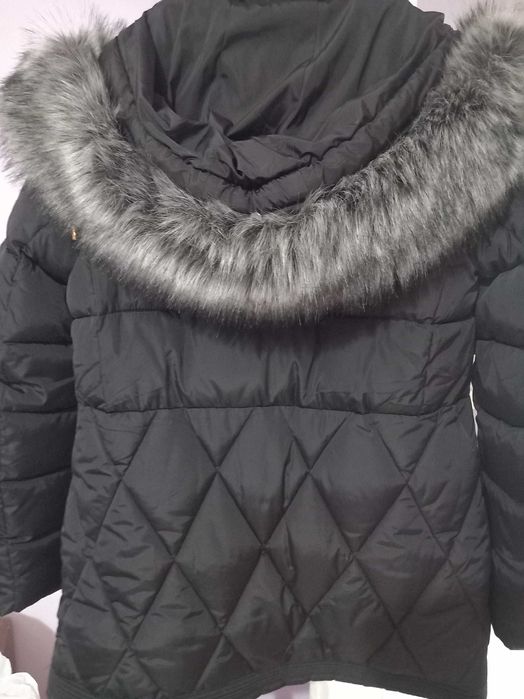 Продавам дамско зимно яке
