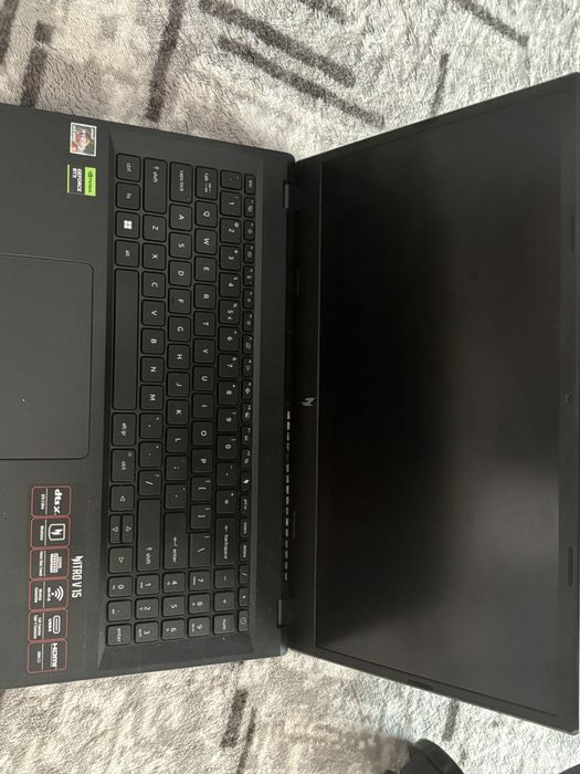 Laptop Acer Nitro V15