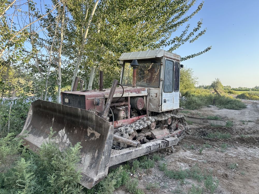 Altay traktor 2005