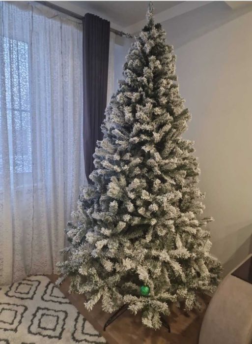 Продам ёлку в хорошем состоянии