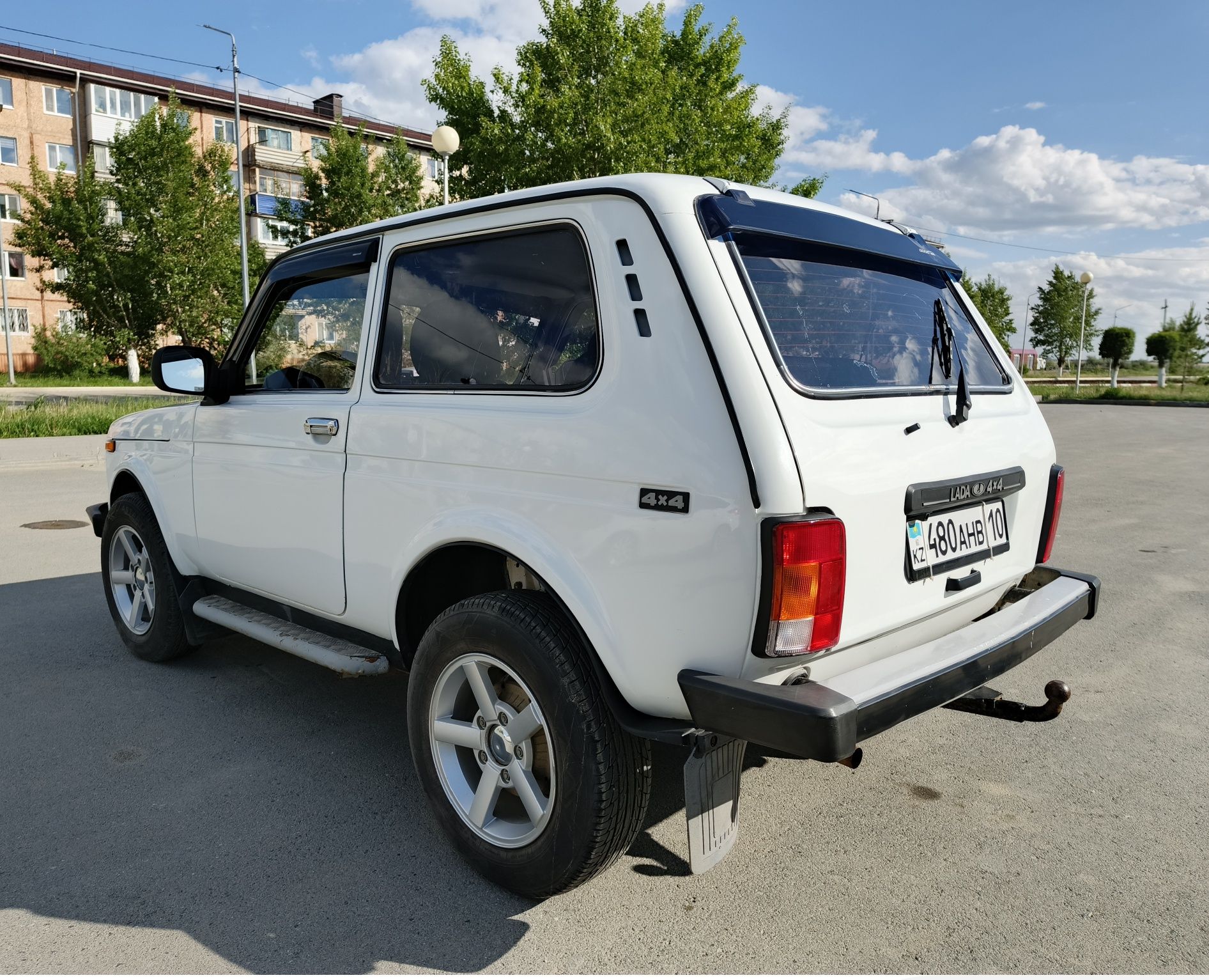 Продам Ниву в достойном состоянии.