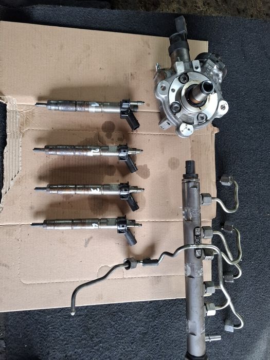Set injectoare BMW E90 2.0 diesel E91 177 CP pompa inalte rampă