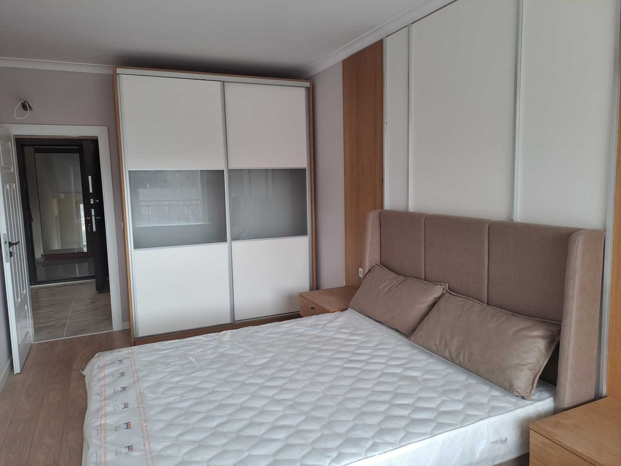 Продава се Двустаен апартамент в к.к. Св.Св. Константин и Елена - 77 кв.м за 2088 €/кв.м - Снимка #5