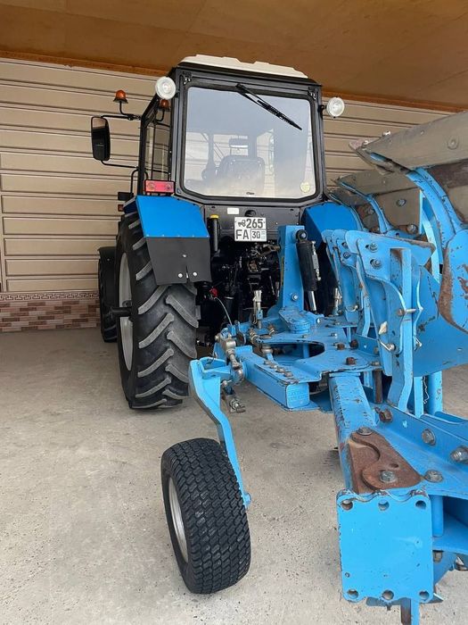 Belarus traktor 1221