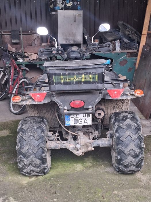 Vând atv de 300 2x4 in stare funcțională  are pompa de benzina noua