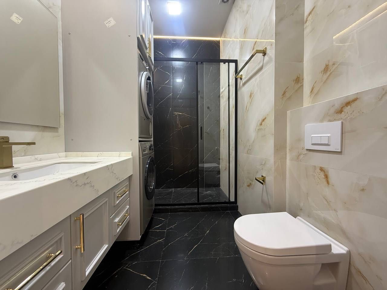 Skyline Продается 2 ком квартира ремонт Пос-во России ул.Нукусская