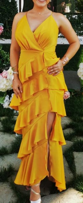 Rochie galbena volane