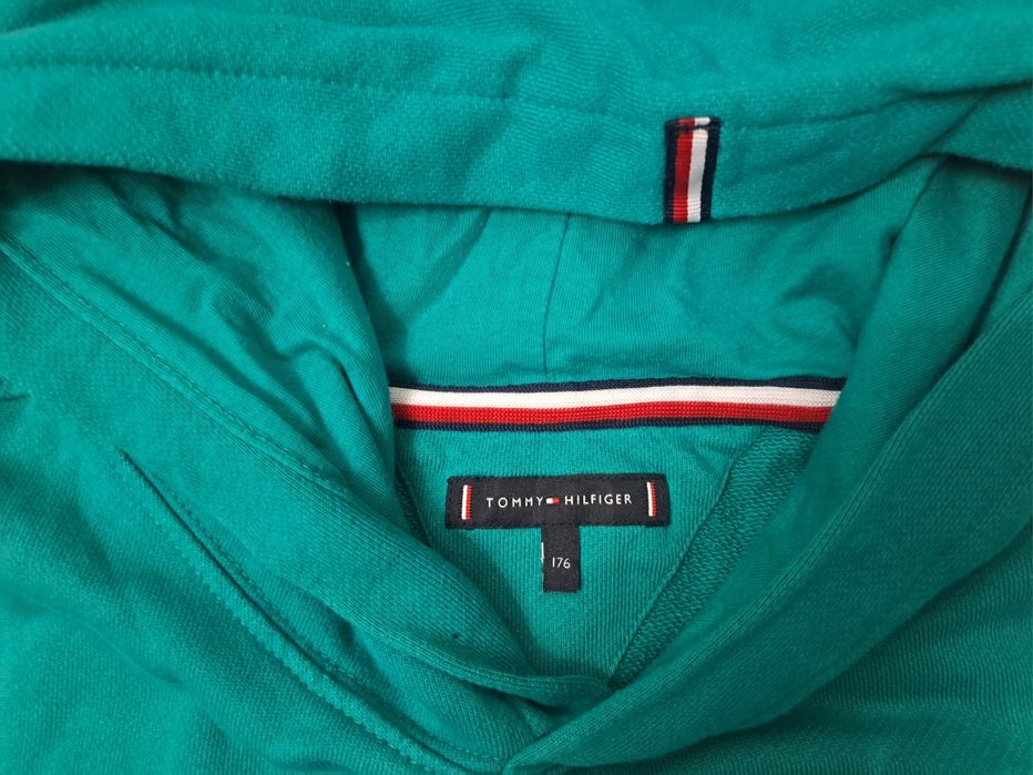 Tommy Hilfiger-Ориг. Суичър