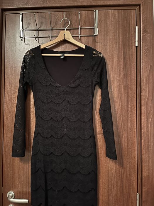 Черна дантелена рокля Forever 21