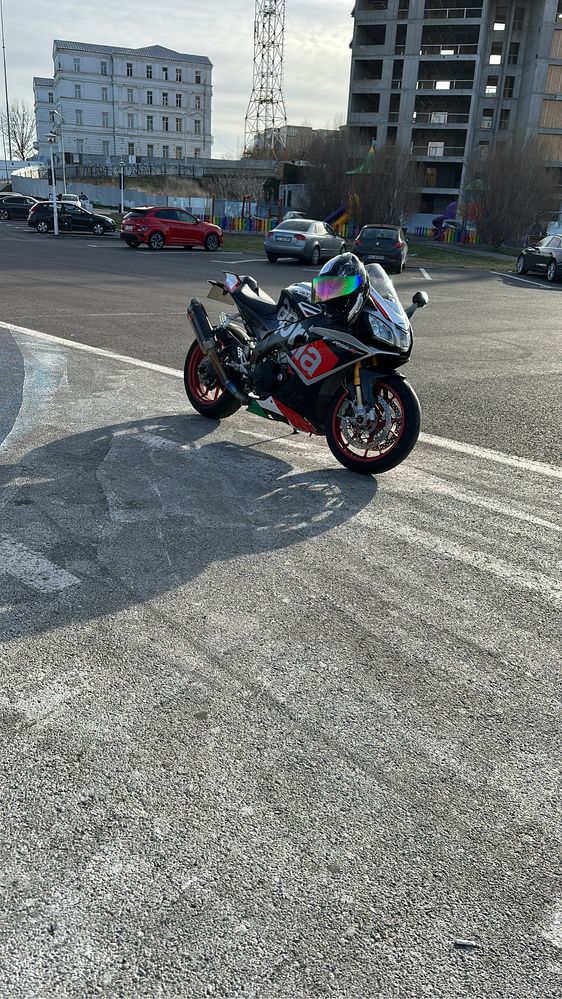 Aprilia RSV4 RF APRC