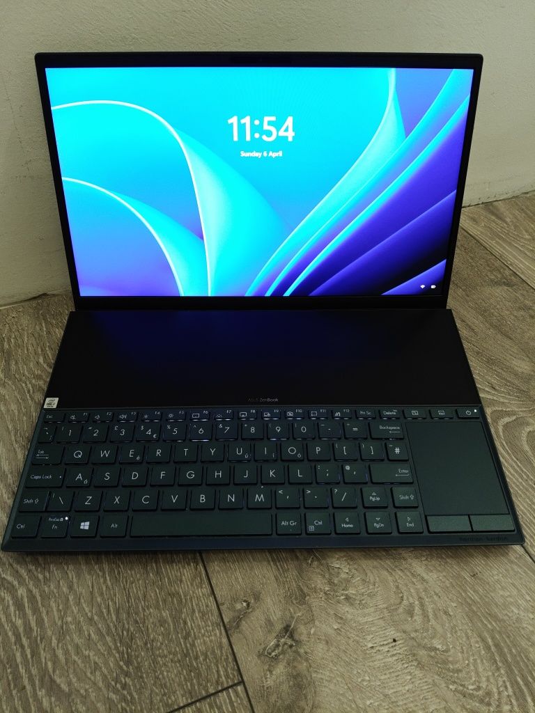 Asus Zenbook Duo UX481F I7/ MX 250 /16 GB / 512GB