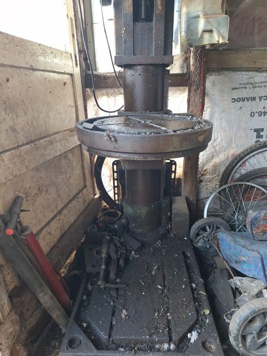 Bormașină electrica