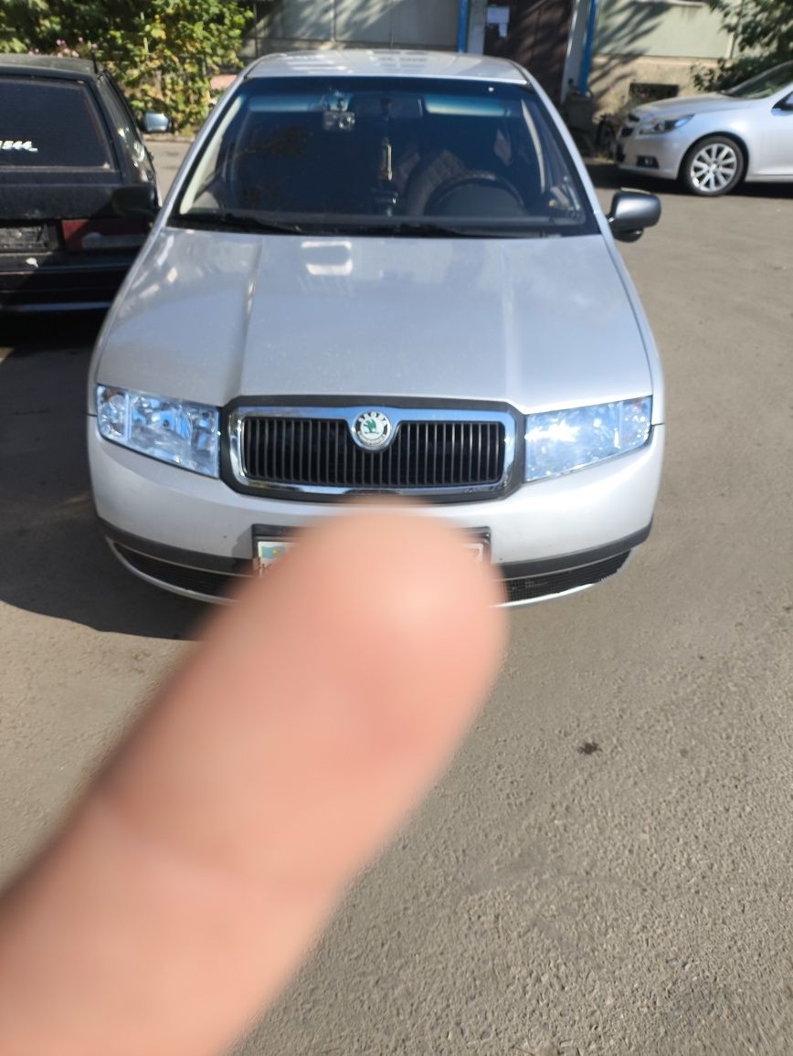 Продам шкода фабия1 2002г.в в аварийном состоянии,  ДВС КПП в отлично