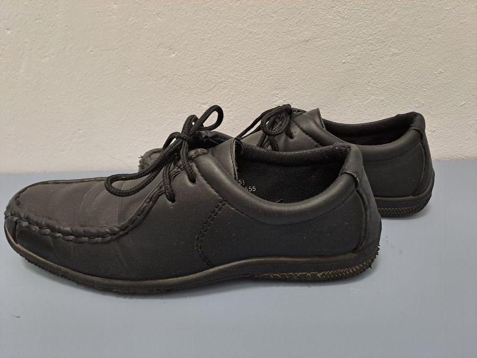 Дамски и юношески обувки