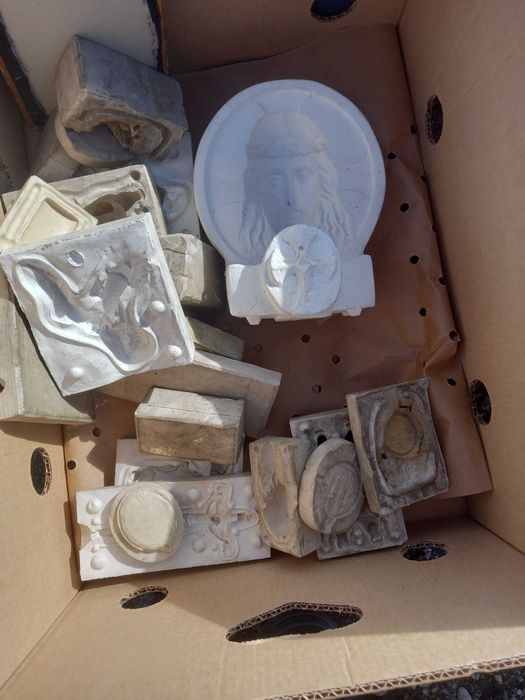 Vand matrite de cauciuc 100 lei bucata 30 bucati