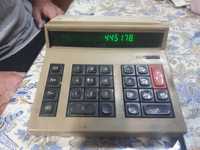 Электронный калькулятор МК42 в хорошем состоянии