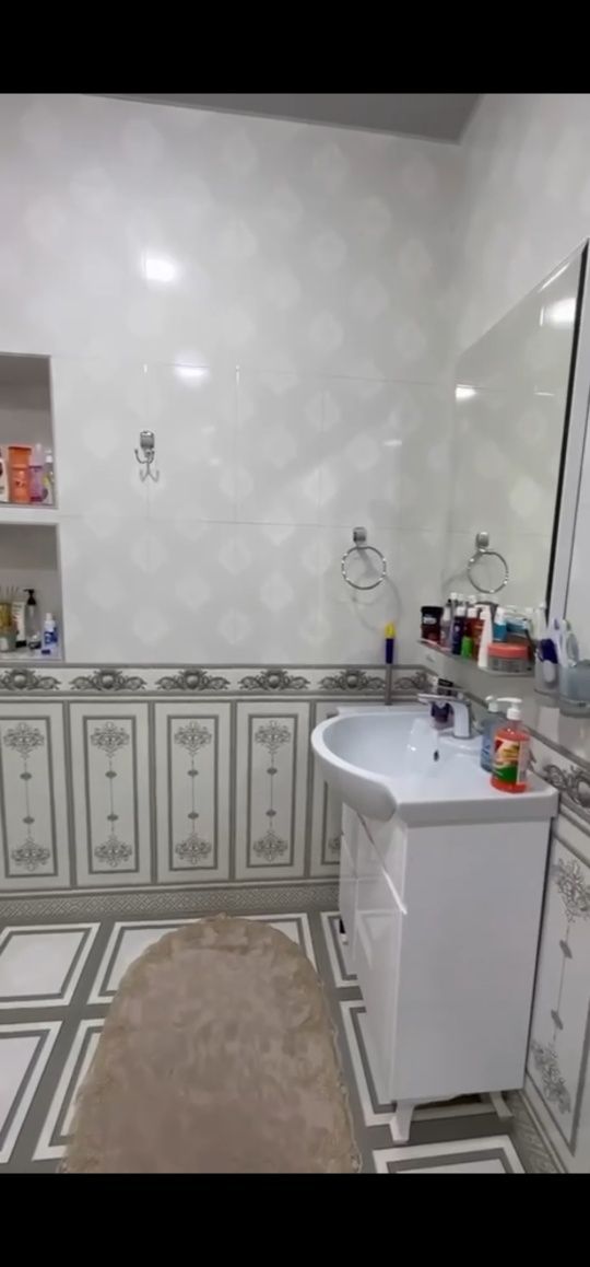 Uy ijaraga beriladi. Barcha jixozlari bilan.