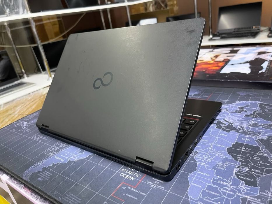 Ноутбук Fujitsu LifeBook U727 Core i5-6300U/8GB/Ssd256GB