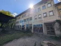 Масивна сграда за обществено обслужване в град Плачковци