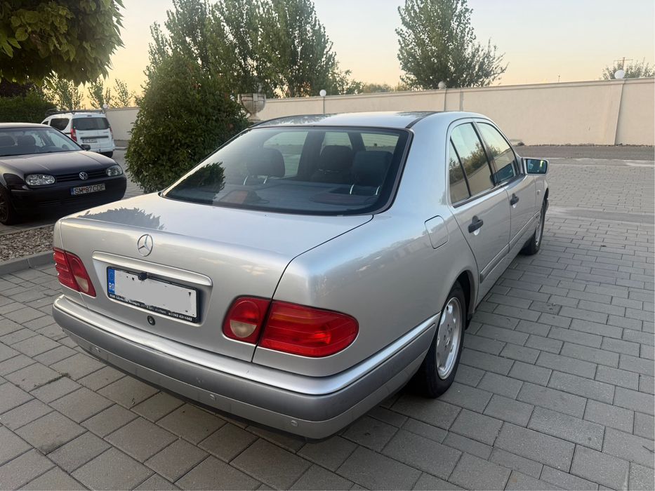 Mercedes-Benz E-Class W210 E200  Automata, Stare Excelenta -Schimb
