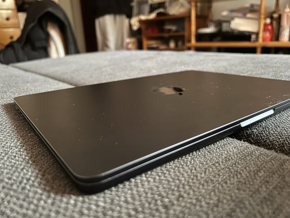 Macbook Air M2 16ram