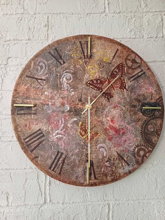 Стенен ръчно направен часовник с декупаж