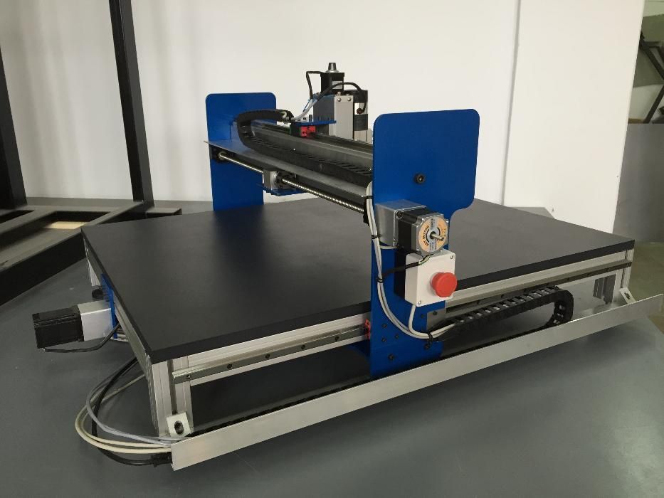 Realizam la comanda  CNC Router, Plasma, Hot-Wire, Laser CO2