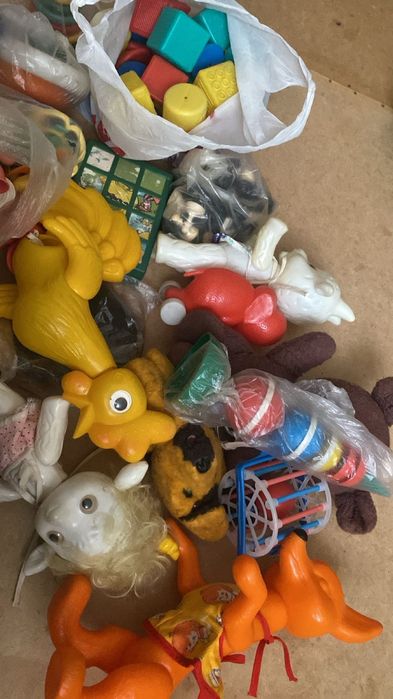 Отдам детские игрушки