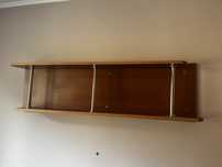 Vând etajera culoare cireş