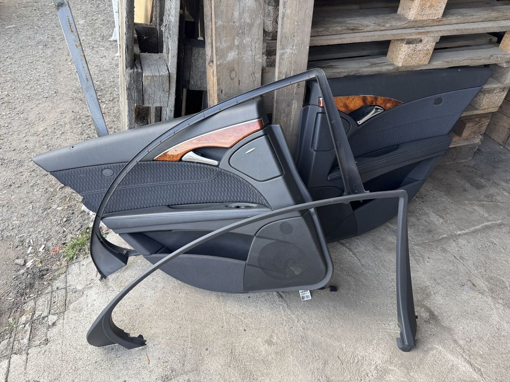 Мерцедес w211 кори за задни врати