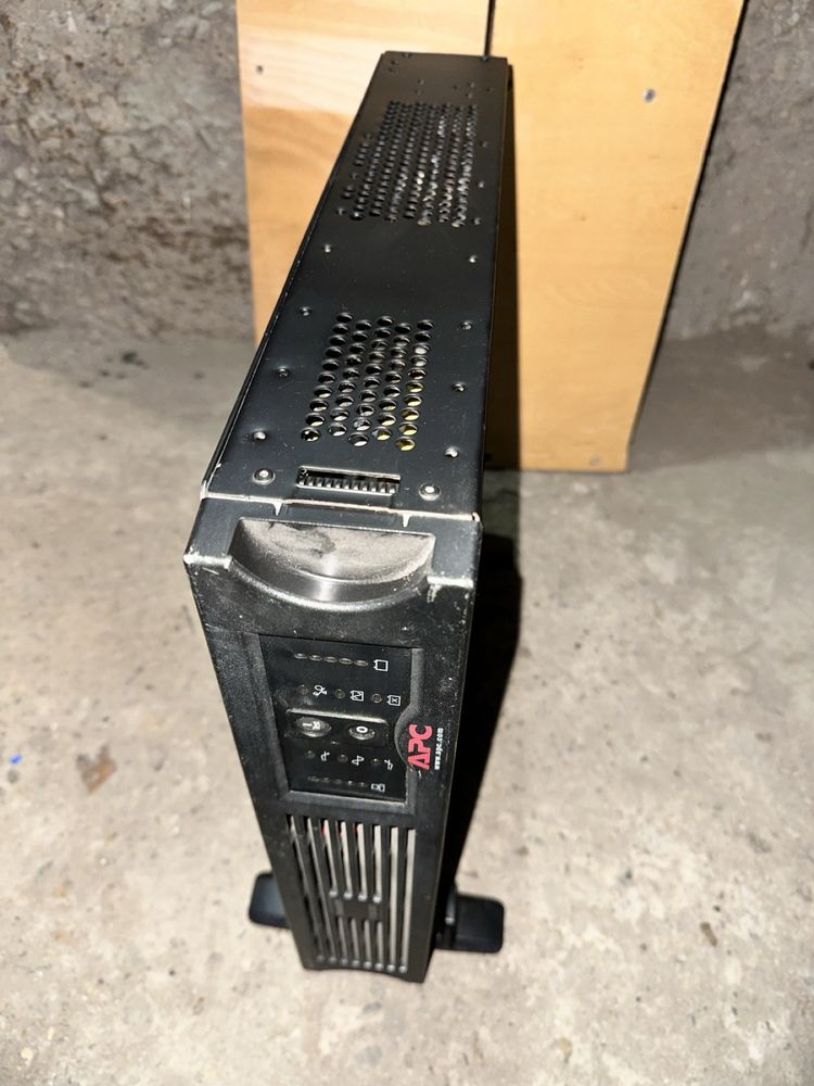 APC UPS 1500 tower