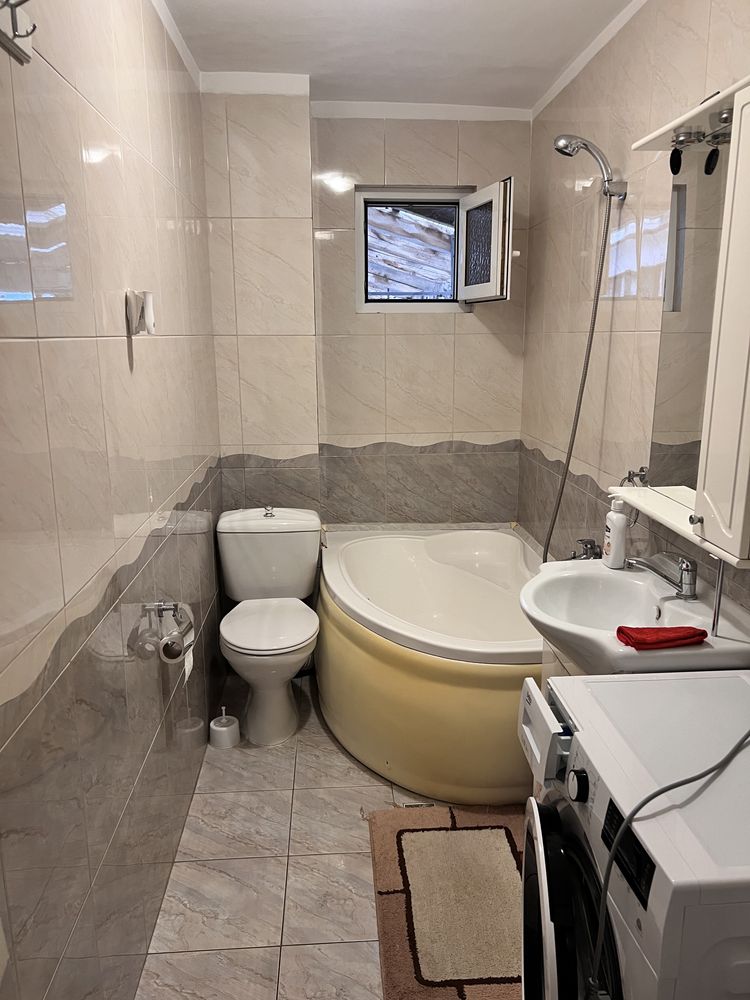 Apartament 2 camere, Decomandat, Etaj 1