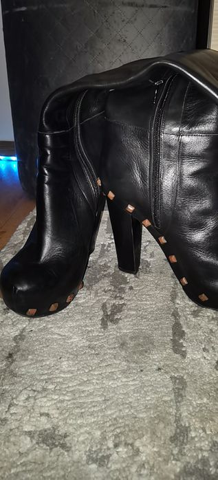 Cizme pana la genunchi