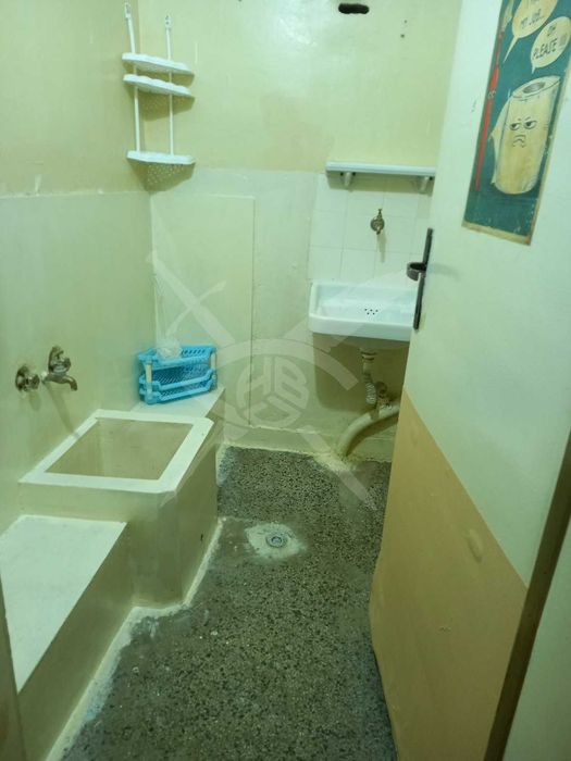 Дава се под наем Тристаен апартамент в Пловдив, Център - 100 кв.м за 300 € - Снимка #2