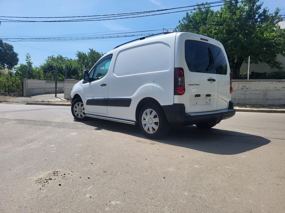 PEUGEOT PARTNER an 2012 pe Acte-3 Locuri+Benă/ 1.6hdi-Euro 5/IMPECABIL