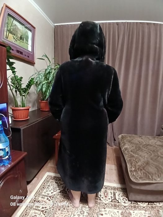 Продам мутоновую шубу